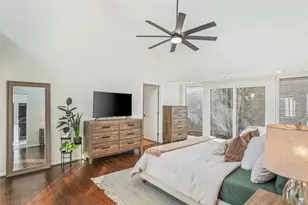 10218 Burgoyne Rd, Houston, TX 77042 - Photo 11