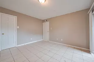 9090 S Braeswood Blvd, Houston, TX 77074 - Photo 27