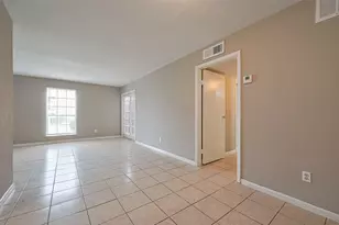 9090 S Braeswood Blvd, Houston, TX 77074 - Photo 11