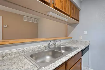 9090 S Braeswood Boulevard #43, Houston, TX 77074 - Photo 17