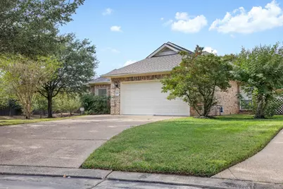 1304 Wilshire Court, College Station, TX 77845 - Photo 3