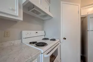 11503 Meadow Ln, Houston, TX 77477 - Photo 19