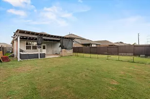 7911 Wood Hollow Dr, Baytown, TX 77523 - Photo 15