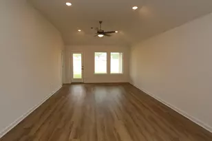 10349 Navarro Path, Montgomery, TX 77316 - Photo 9