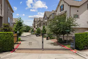 1010 Shepherd Oaks Dr, Houston, TX 77018 - Photo 3