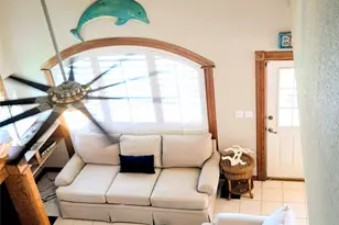 111 Kona Dr, Tiki Island, TX 77554 - Photo 7