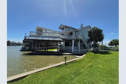 111 Kona Drive, Tiki Island, TX 77554 - Photo 3