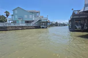 111 Kona Dr, Tiki Island, TX 77554 - Photo 25