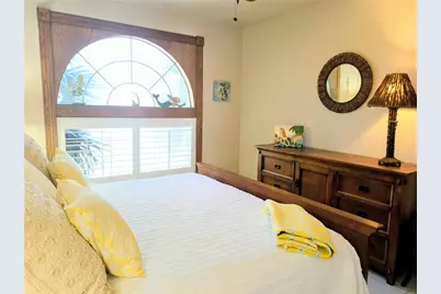 111 Kona Drive, Tiki Island, TX 77554 - Photo 27