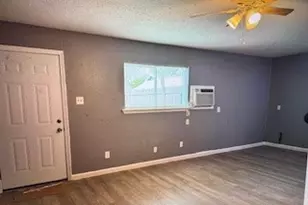 8010 Roswell St, Houston, TX 77022 - Photo 3