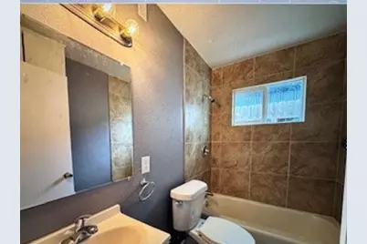 8010 Roswell Street, Houston, TX 77022 - Photo 9