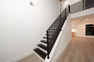 203 S Pathfinders Cir, The Woodlands, TX 77381 - Photo 29