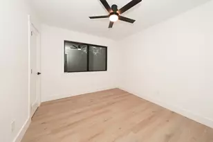 203 S Pathfinders Cir, The Woodlands, TX 77381 - Photo 25