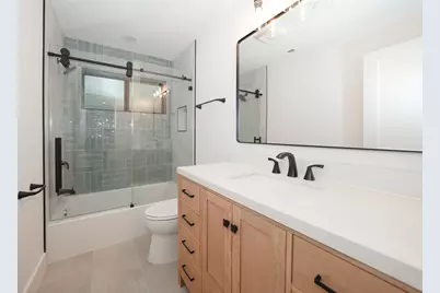 203 S Pathfinders Circle, The Woodlands, TX 77381 - Photo 15