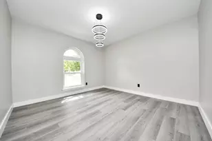 7822 Maple Tree Dr, Houston, TX 77088 - Photo 21