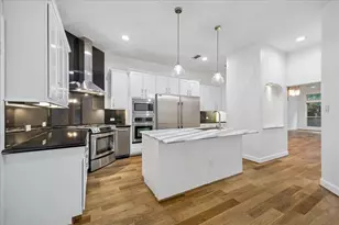 1533 Nevada St, Houston, TX 77006 - Photo 9