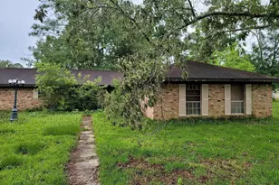 13325 River Oaks Blvd, Beaumont, TX 77713 - Photo 1