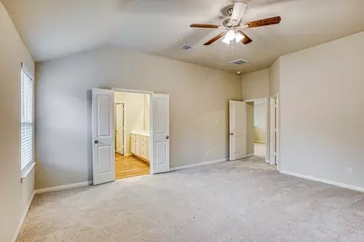 8212 Sunberry Shadow Drive, Houston, TX 77016 - Photo 11