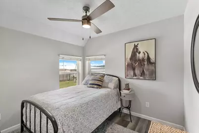 201 Texas Avenue S, Anahuac, TX 77514 - Photo 23