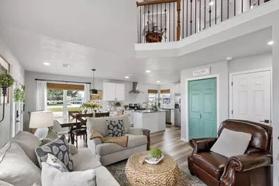 201 Texas Avenue S, Anahuac, TX 77514 - Photo 17
