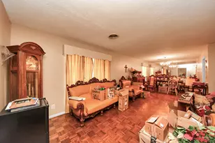 2213 Mockingbird St, Baytown, TX 77520 - Photo 5