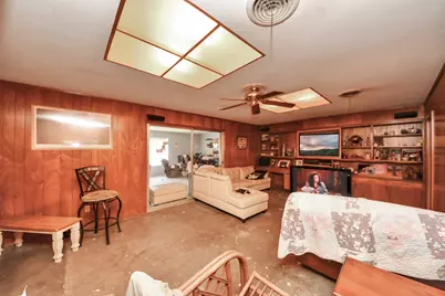 2213 Mockingbird Street, Baytown, TX 77520 - Photo 11