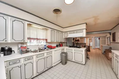 2213 Mockingbird Street, Baytown, TX 77520 - Photo 25