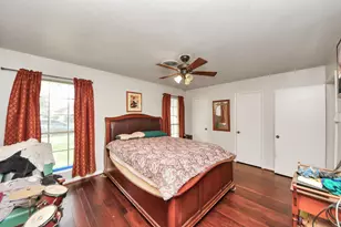 2213 Mockingbird St, Baytown, TX 77520 - Photo 15