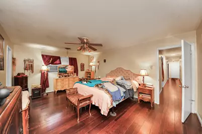 2213 Mockingbird Street, Baytown, TX 77520 - Photo 31