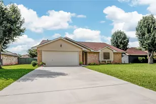 103 Sunflower St, Lake Jackson, TX 77566 - Photo 3