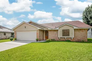 103 Sunflower St, Lake Jackson, TX 77566 - Photo 5