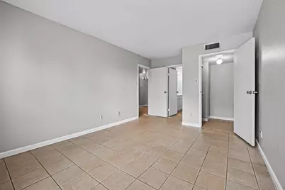 2814 S Bartell Drive #9, Houston, TX 77054 - Photo 31