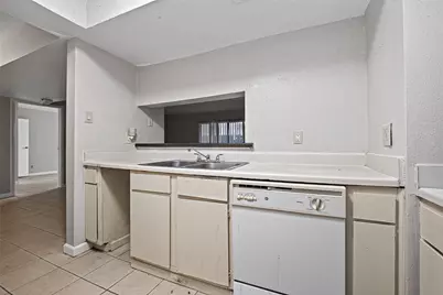 2814 S Bartell Drive #9, Houston, TX 77054 - Photo 15