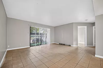 2814 S Bartell Drive #9, Houston, TX 77054 - Photo 1