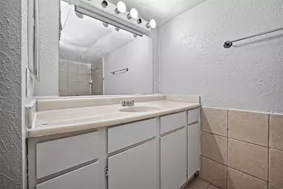 2814 S Bartell Drive #9, Houston, TX 77054 - Photo 33