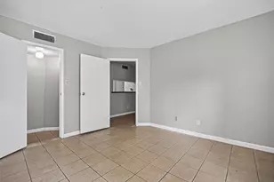 2814 S Bartell Dr, Houston, TX 77054 - Photo 27