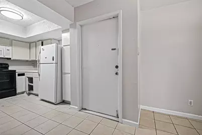 2814 S Bartell Drive #9, Houston, TX 77054 - Photo 5