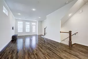 1041 Ashland St, Houston, TX 77008 - Photo 9