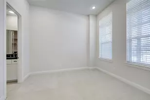 1041 Ashland St, Houston, TX 77008 - Photo 5