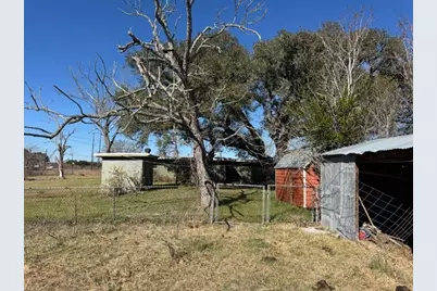 2119 Walnut Street, Columbus, TX 78934 - Photo 9