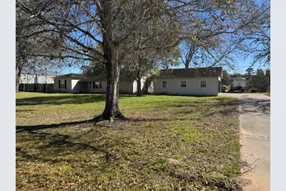 2119 Walnut Street, Columbus, TX 78934 - Photo 1