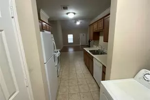 1327 Queens Rd, Pasadena, TX 77502 - Photo 7