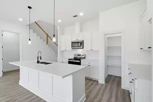 111 Capetown Way, Conroe, TX 77356 - Photo 9