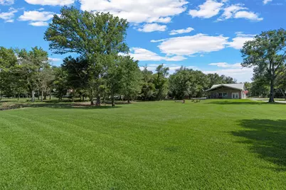 20253 Lakeshore Drive, Thornton, TX 76687 - Photo 9