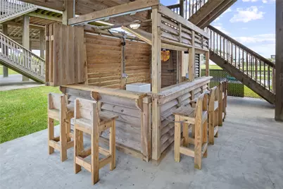 113 Ocean Tide Drive, Crystal Beach, TX 77650 - Photo 3