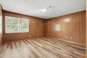 10240 Post Oak Dr, Conroe, TX 77385 - Photo 27