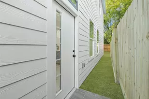 9316 Waller St, Houston, TX 77012 - Photo 9