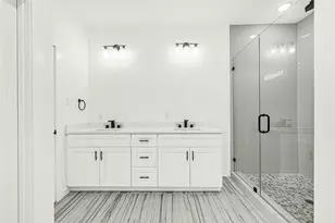 9316 Waller St, Houston, TX 77012 - Photo 11