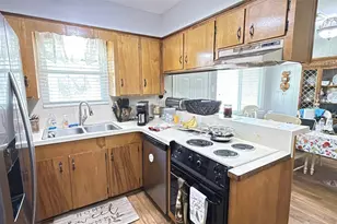 129 Sylvia St, Deer Park, TX 77536 - Photo 9