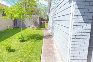 129 Sylvia St, Deer Park, TX 77536 - Photo 31